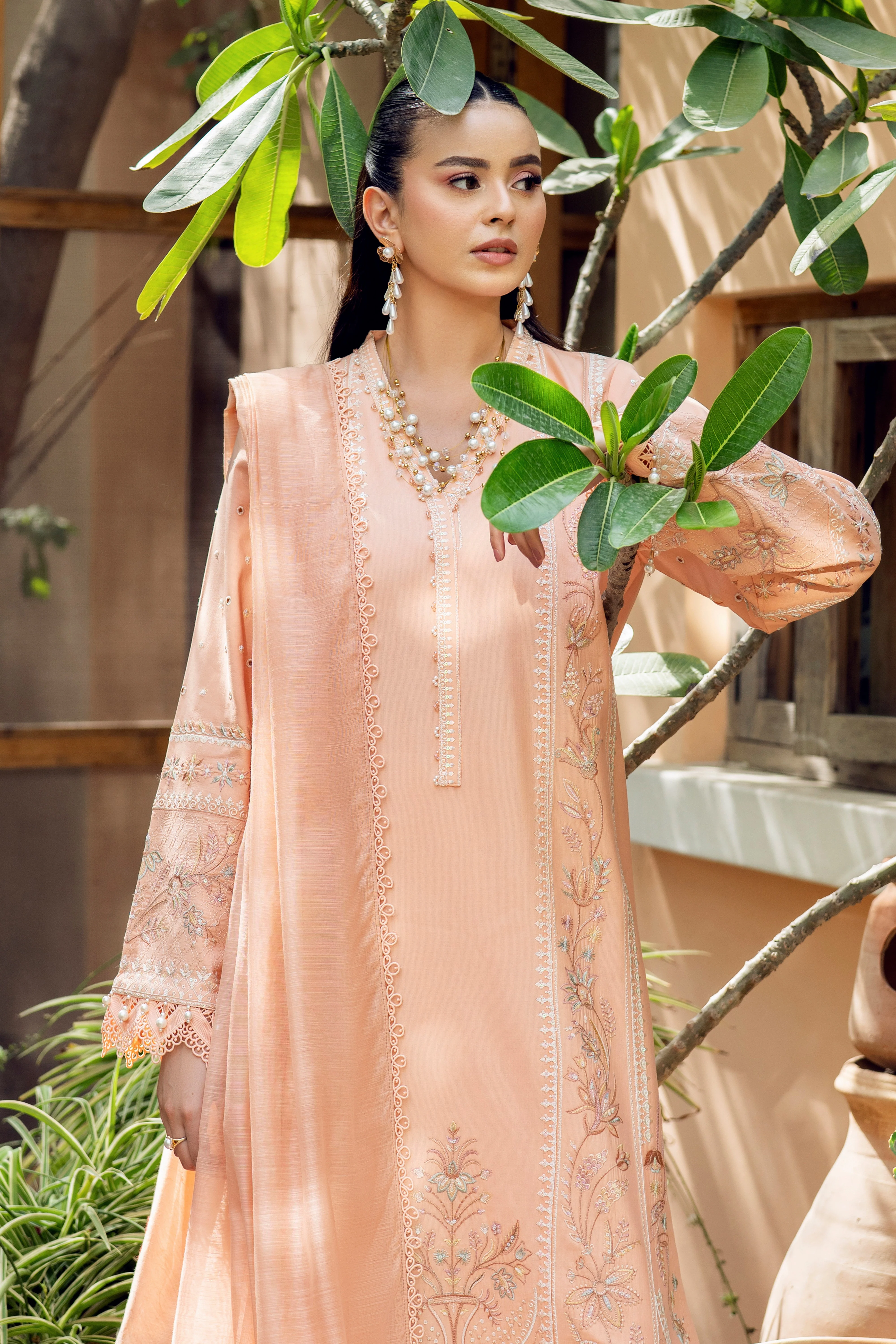 Nasreen - Image 2